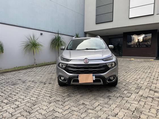 FIAT TORO 2.0 16V TURBO DIESEL FREEDOM 4WD AT9 FIAT TORO 2.0 16V TURBO DIESEL FREEDOM 4WD AT9